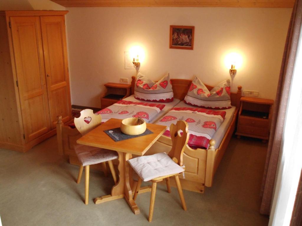 Gastehaus Rieser Otel Ried im Zillertal Dış mekan fotoğraf